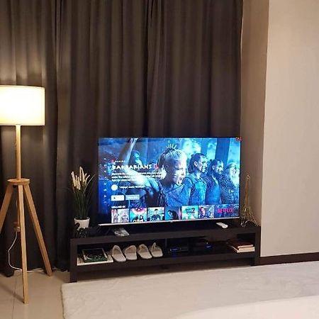 101 Newport Blvd C2 4F By Rechelle Nunag Pasay Luaran gambar