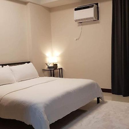 101 Newport Blvd C2 4F By Rechelle Nunag Pasay Luaran gambar