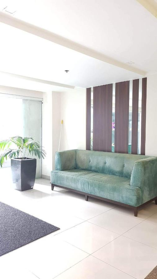101 Newport Blvd C2 4F By Rechelle Nunag Pasay Luaran gambar