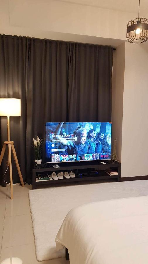 101 Newport Blvd C2 4F By Rechelle Nunag Pasay Luaran gambar