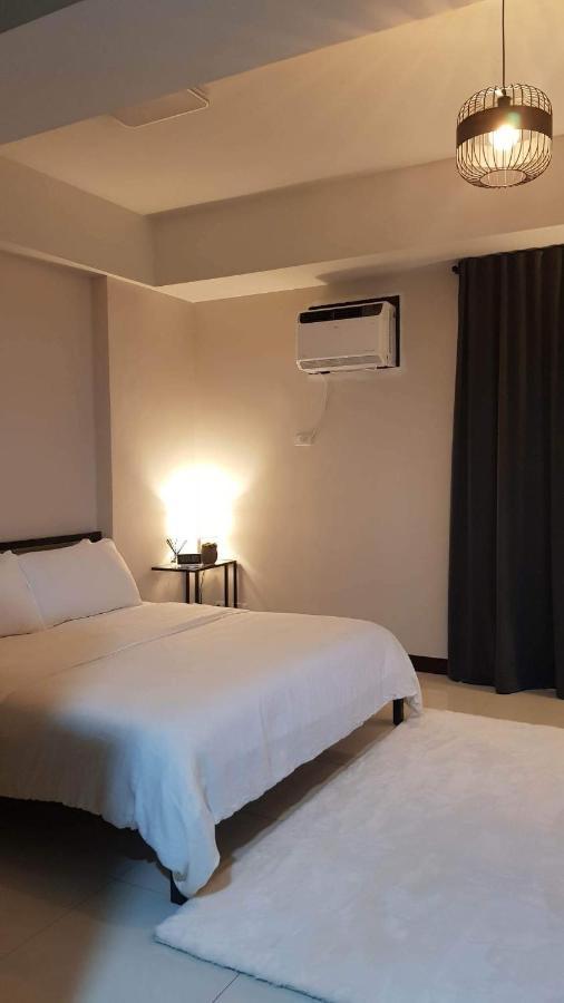 101 Newport Blvd C2 4F By Rechelle Nunag Pasay Luaran gambar