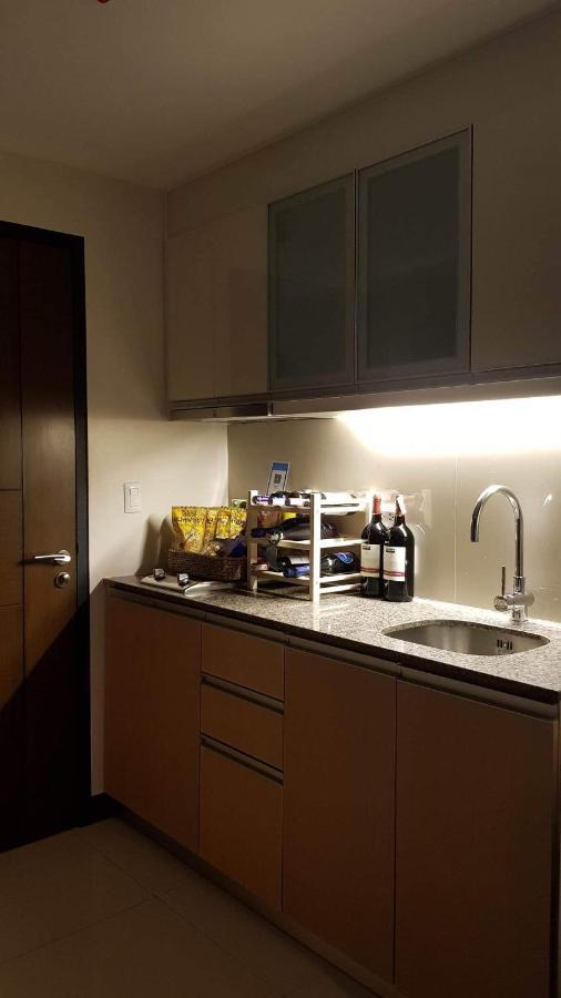 101 Newport Blvd C2 4F By Rechelle Nunag Pasay Luaran gambar