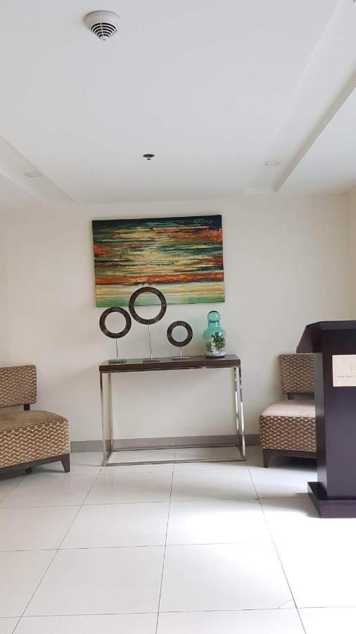 101 Newport Blvd C2 4F By Rechelle Nunag Pasay Luaran gambar