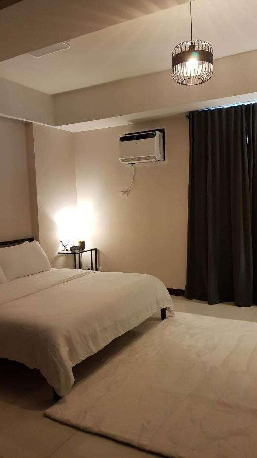 101 Newport Blvd C2 4F By Rechelle Nunag Pasay Luaran gambar