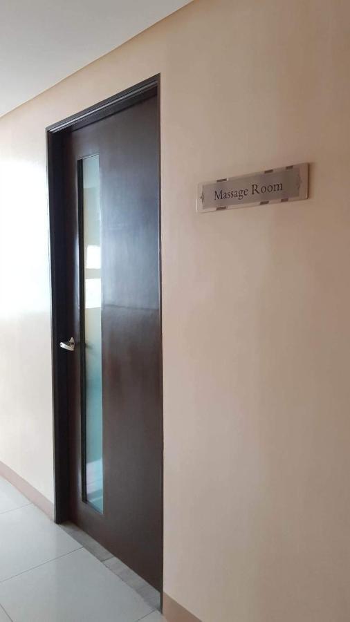 101 Newport Blvd C2 4F By Rechelle Nunag Pasay Luaran gambar