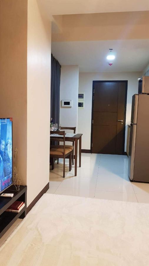 101 Newport Blvd C2 4F By Rechelle Nunag Pasay Luaran gambar