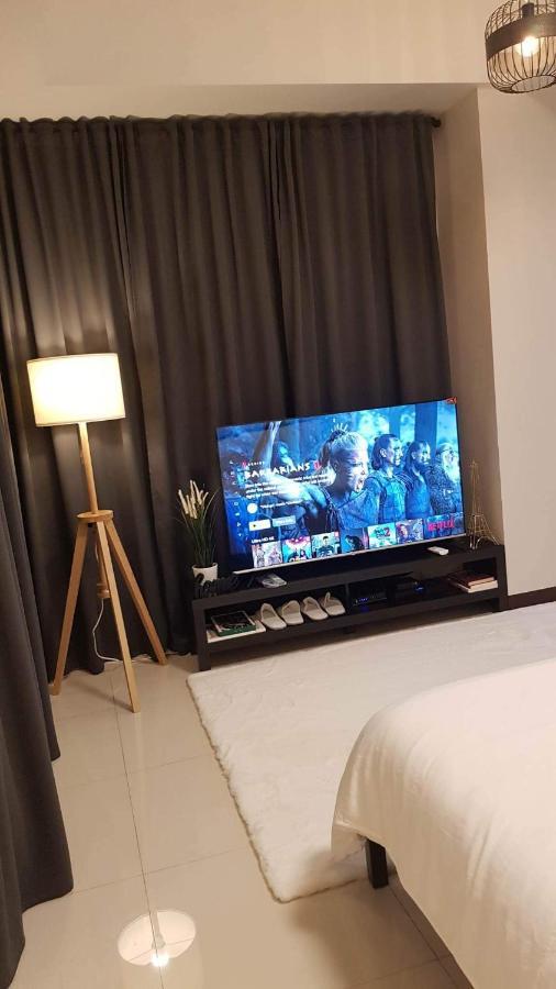 101 Newport Blvd C2 4F By Rechelle Nunag Pasay Luaran gambar